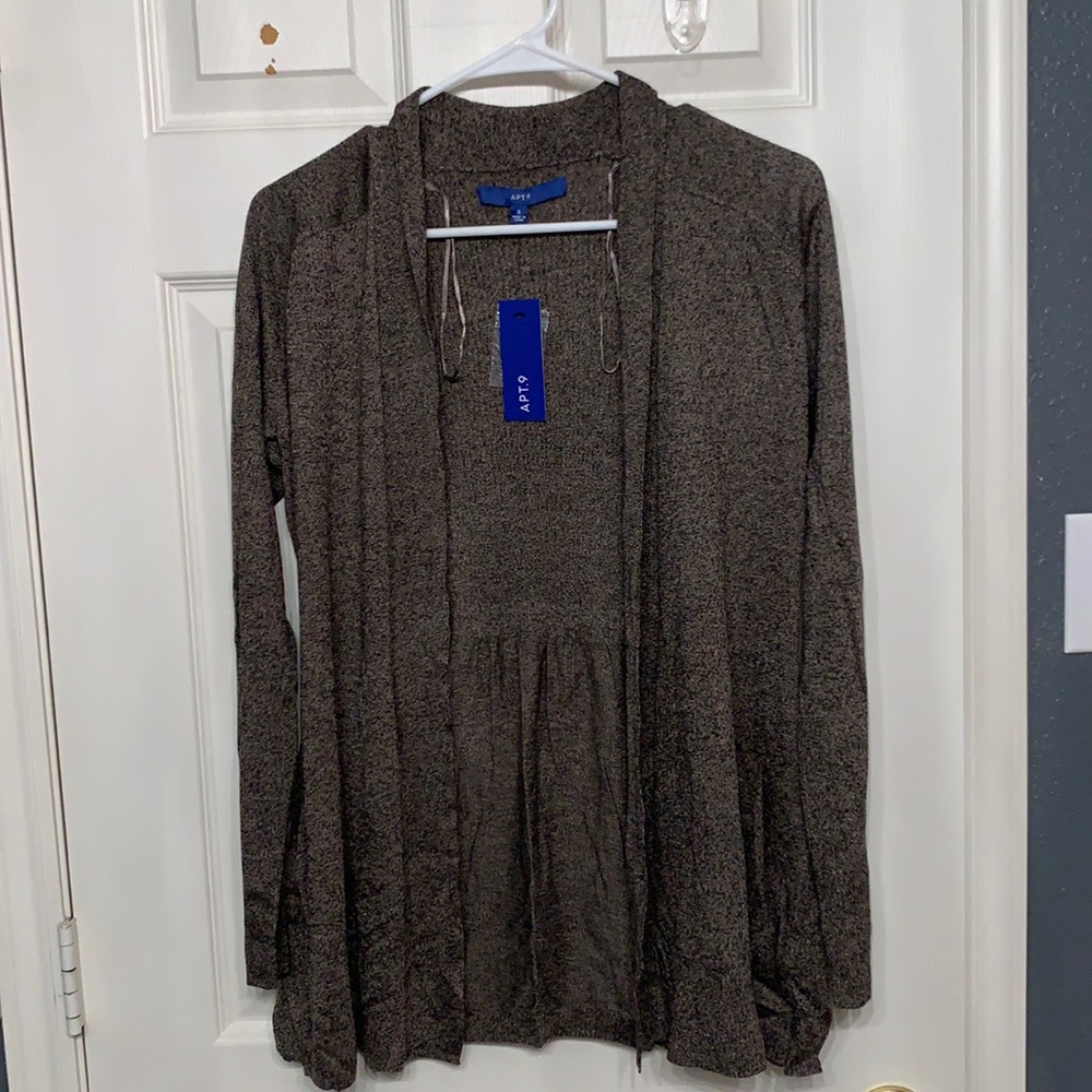 Sweater/Cardigan